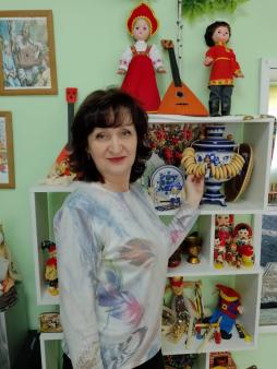 Плохотникова Лариса Юрьевна